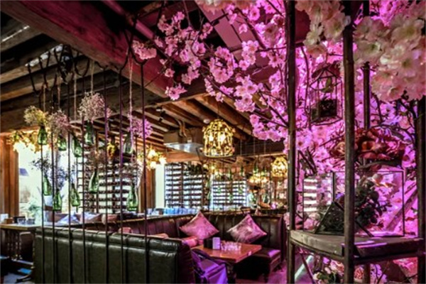 繁花酒吧