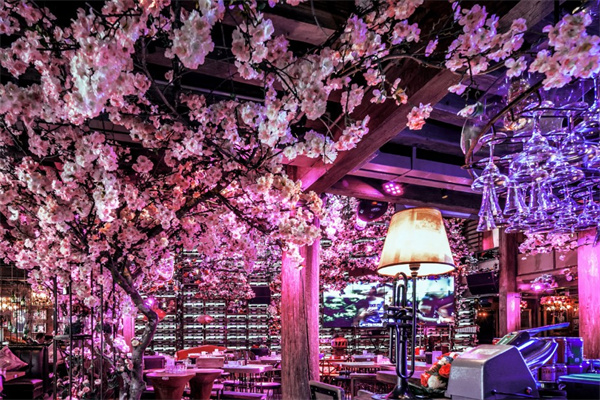 繁花酒吧