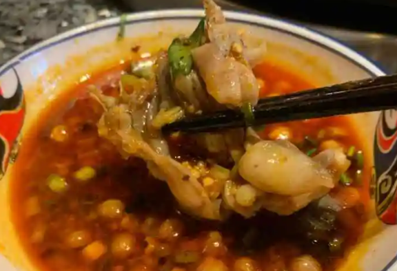 龙门飞鱼美蛙鱼头火锅