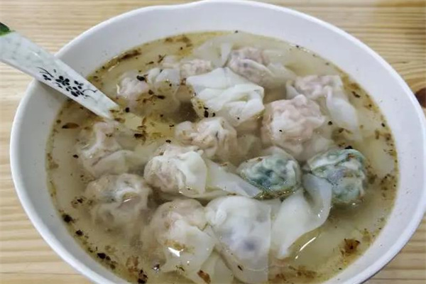 上海三鲜馄饨