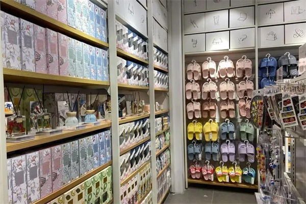名创优品
