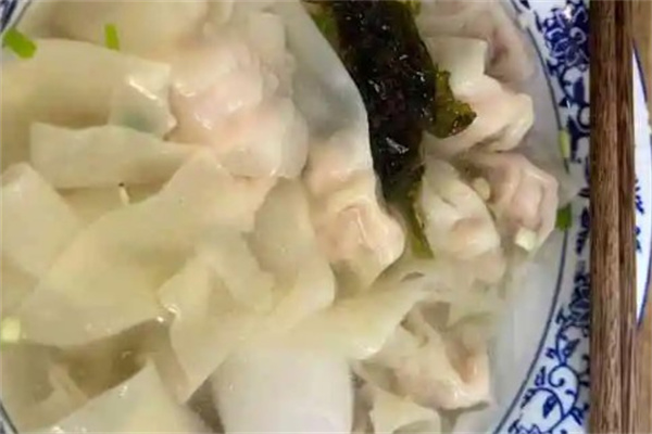 高奶奶馄饨铺
