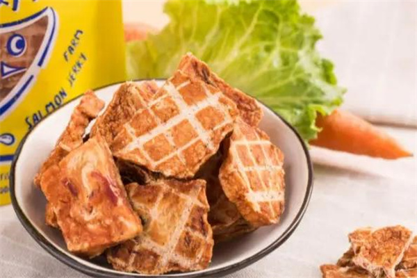 赵一鸣零食