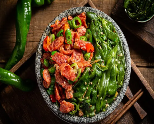 椒七小站擂椒拌饭