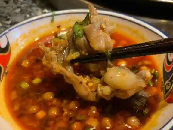 龙门飞鱼美蛙鱼头火锅
