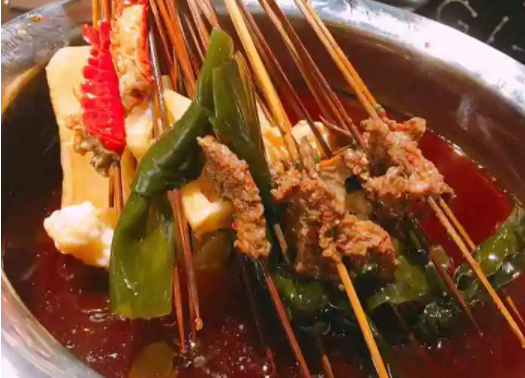门口儿小扁担串串香