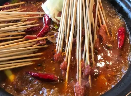 签佰度串串火锅