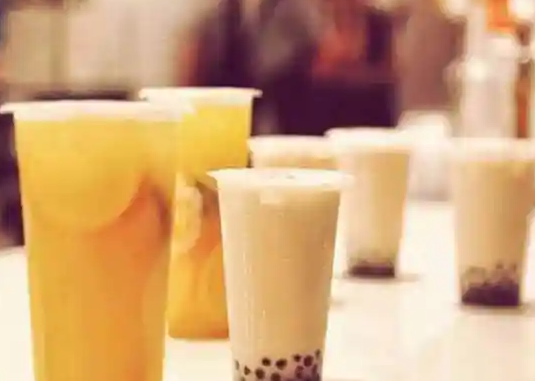 奕生一起喝茶
