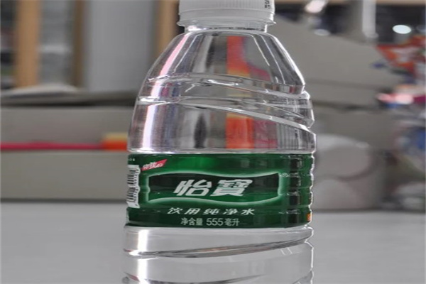怡宝矿泉水