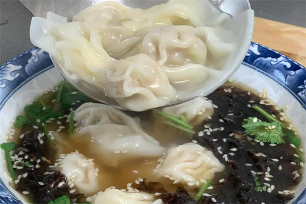 熊师傅饺子云吞品牌logo