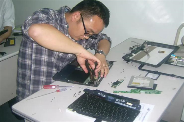 远诚电脑维修