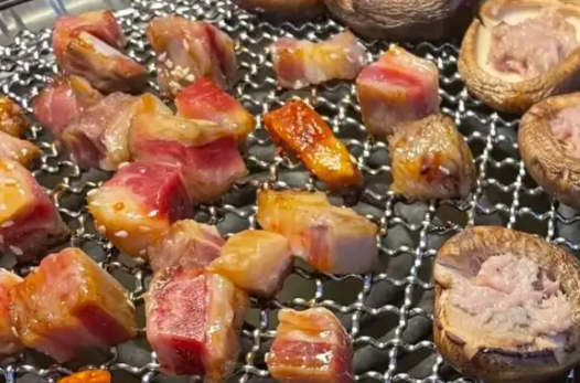 柳飘飘烤肉店赚钱吗？利润怎么样