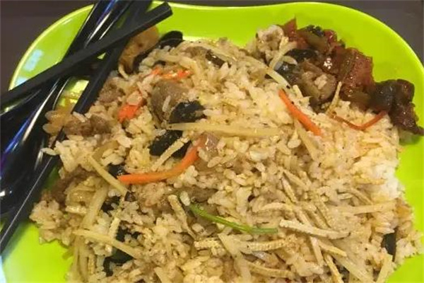 闫阿妈香肉拌饭产品 门店图片