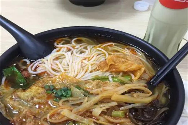 秀粉世家螺蛳粉产品 门店图片