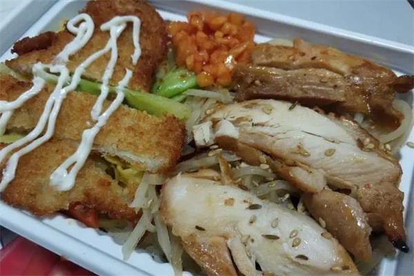 齐品达烤肉饭