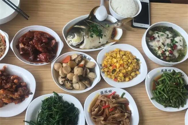 庄饭碗中式快餐