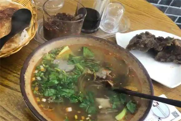 颜记牛肉汤产品 门店图片