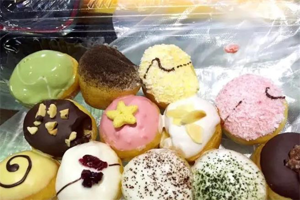 团子大家族甜甜圈