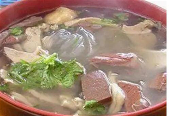 六朝门鸭血粉丝汤