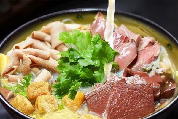 六朝门鸭血粉丝汤