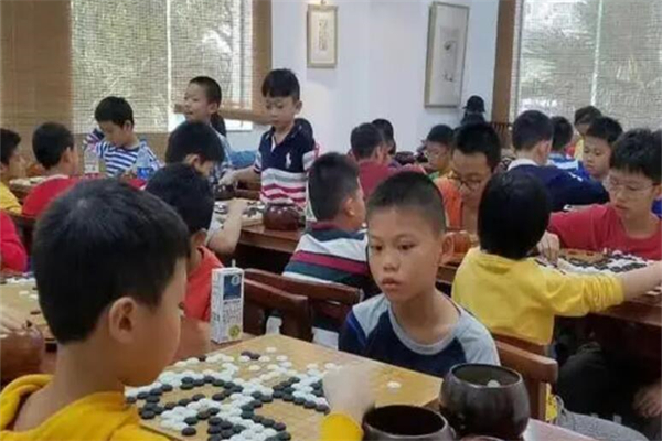 弈秋围棋