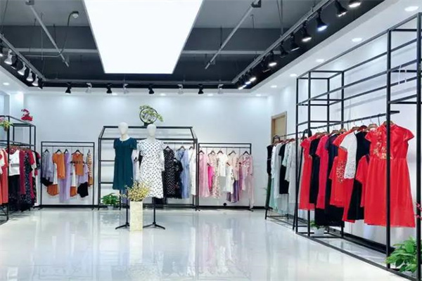 燕牌39元服装产品 门店图片