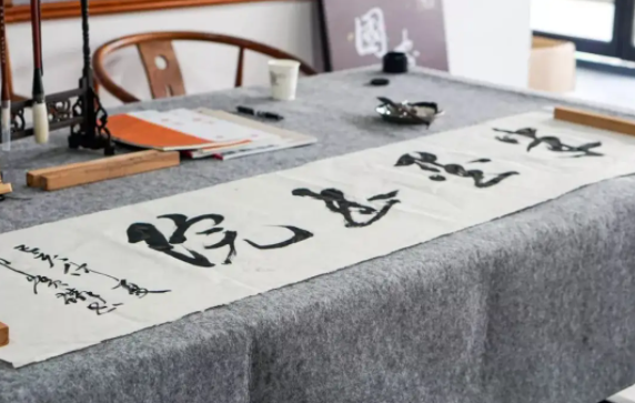 半墨书法班费多少？条件是什么