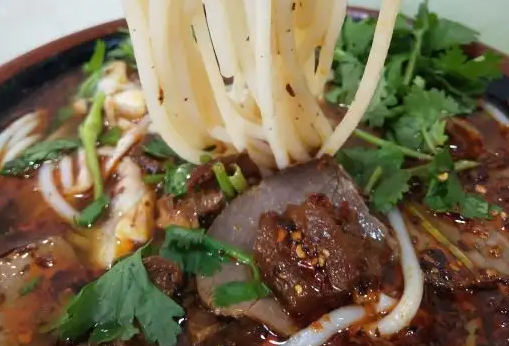 花溪牛肉米线费多少？优势是什么