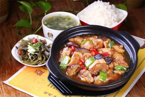 正宗黄焖鸡米饭