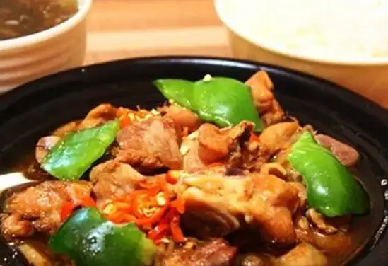 黄氏品致正宗黄焖鸡米饭费要多少钱