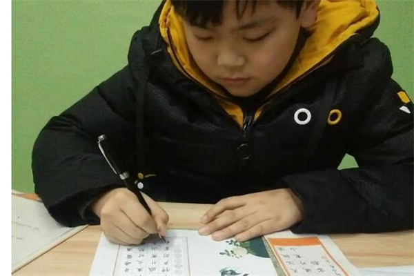 朱春晖练字