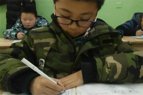 张法格神笔易练字