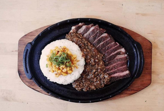 铁牛哥铁板牛排饭费多少？怎么样