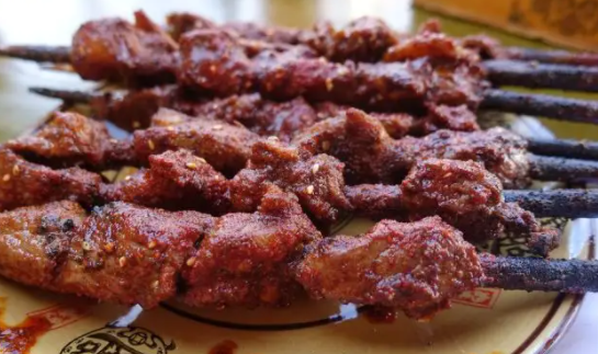 清真烤肉店10大品牌有哪些？大浪炭火鲜牛肉酒场口味别致