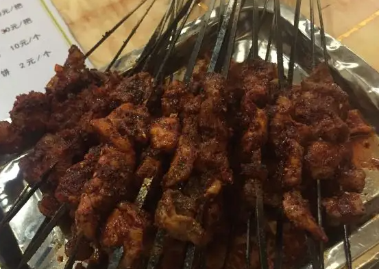 清真烤肉店10大品牌有哪些？大浪炭火鲜牛肉酒场口味别致