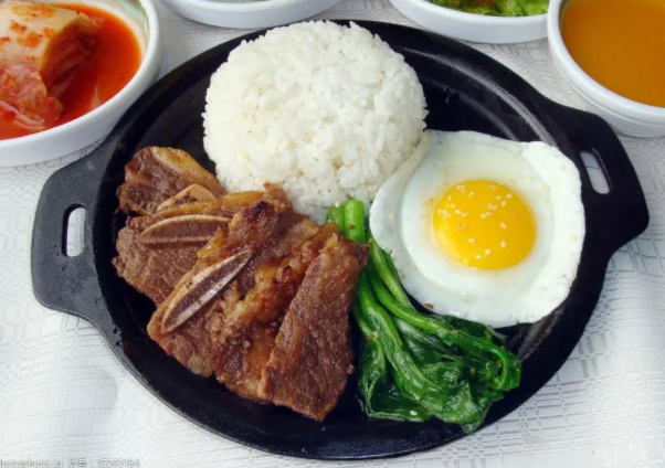 铁牛哥铁板牛排饭费多少？怎么样