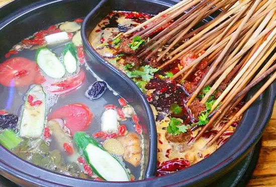 藤椒串串品牌有哪些？唐记煌火锅串串老少皆宜