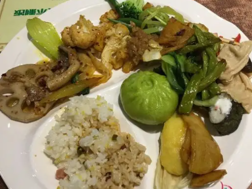 开善心缘素食餐厅多少钱？条件有哪些