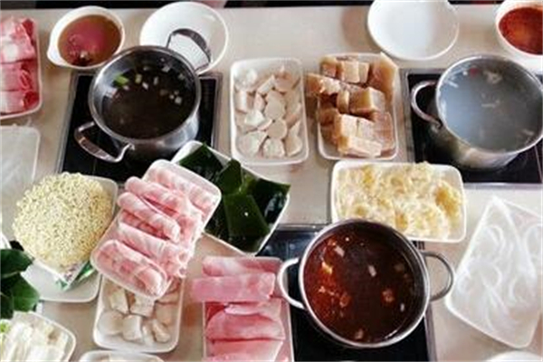 一元一串旋转小火锅产品 门店图片