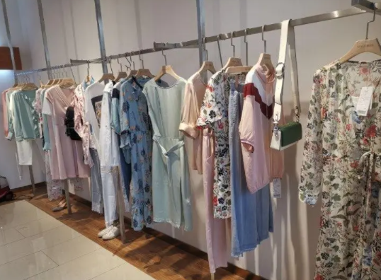 品美格品牌折扣店大概要多少钱？优势详情