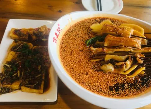 古真记钵钵鸡费多少？的优势有什么