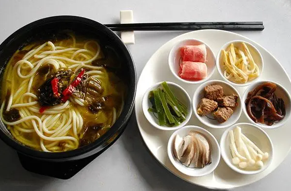 大理寺云南过桥米线费多少？前景怎么样