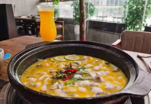 怎么鱼得水酸菜鱼店？的费用是多少