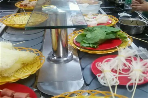 商丘一点香旋转小火锅产品 门店图片