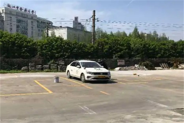 汇丰驾校