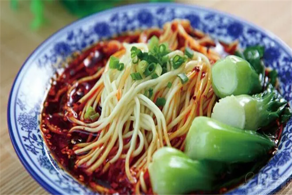 重庆小面店费用多少钱？费用低