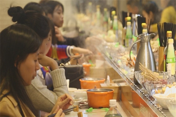 转转乐旋转自助小火锅产品 门店图片