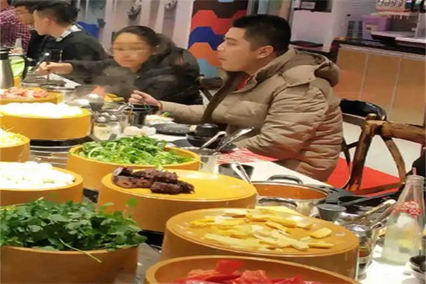 转转乐旋转自助小火锅产品 门店图片