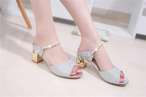 雅迪女鞋产品 门店图片