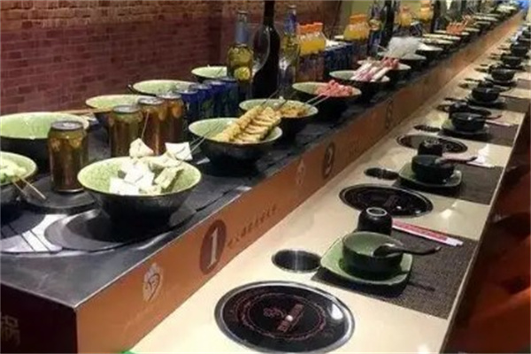 蘑菇岛自助回转小火锅电话是多少呢？